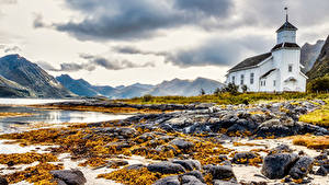 Fotos Norwegen Gebirge Kirchengebäude Steine Lofoten Wolke  Natur