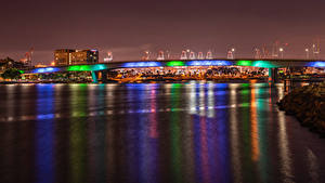 Papel de Parede Desktop EUA Edifício Rios Pontes Califórnia Noite Queensway Bridge in Downtown Long Beach