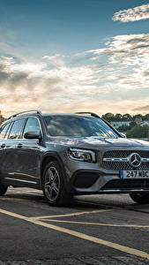 Pictures Mercedes-Benz Building Asphalt Grey Metallic Crossover GLB 220 d 4MATIC, X247, 2020