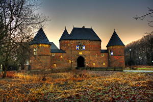 Картинка Замок Германия Осенние Кирпичный HDRI Burg Vondern Города