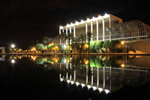 Papel de Parede Desktop Espanha Parque Palácio Noite Revérbero árvores Arecaceae Piscina Palais de la Musique Valence Cidades