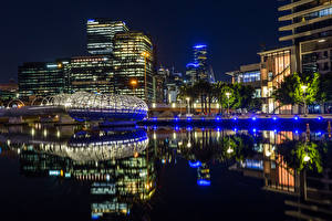 Hintergrundbilder Australien Melbourne Haus Fluss Nacht Straßenlaterne Spiegelung Spiegelbild