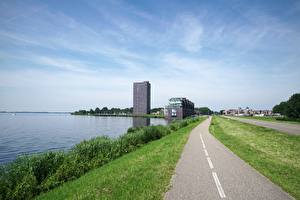 桌面壁纸，，荷兰，岸，建筑物，草，人行道，Almere City, province of Flevoland，城市