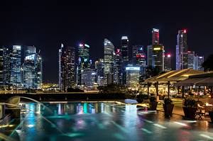 Fotos Gebäude Wolkenkratzer Singapur Nacht Schwimmbecken Städte