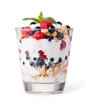 Fonds d'écran Muesli Yogourt Baie botanique Framboises Dessert Fond blanc Verre