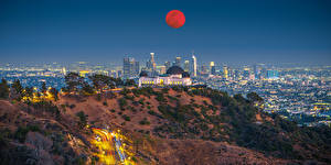 Papel de Parede Desktop Estados Unidos Edifício Los Angeles Lua Califórnia Noite Griffith Observatory Cidades