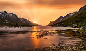 Bilder Norwegen Gebirge Morgendämmerung und Sonnenuntergang Fjord Ersfjorden