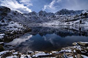 Papel de Parede Desktop Andorra Montanhas Pedras Lago Neve