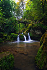 Sfondi desktop Lussemburgo Foresta Ponti Cascate Pietre Muschio Mullerthal Natura