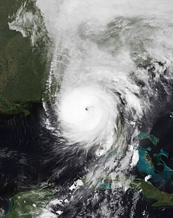 Helene le 27 septembre à son apex tout près de toucher la côte de Floride.