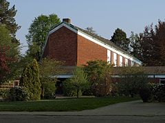 Dieses Bild zeigt ein Baudenkmal. Heilig-Geist-Kirche (ev.-luth.) Ulmenallee 9 Architekt:Otto Andersen Baujahre: 1961 bis 1963