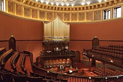 Interior de la Iglesia Metodista de Lovely Lane en Baltimore