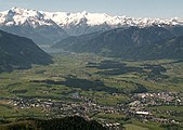 Zeller–Saalfeldener Becken, primär sedimentativ überformte glaziale Talpasslandschaft zweier Flusssysteme (Salzachtal, Saalachtal)