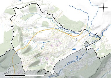 Carte en couleur présentant le réseau hydrographique de la commune