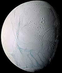 Enkelad - Slika složena slika od dijelova skupljenih prilikom preleta letjelice Cassini-Huygens tokom 2004.-2005. (izvor: NASA)