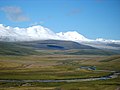 Vallée de la rivière Kalgouty (ru), avec le massif du Tavan Bogd.