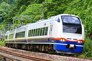 信越本線を走行するE653系「しらゆき」 （2022年7月9日 長鳥駅 - 塚山駅間）