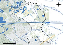 Carte en couleur présentant le réseau hydrographique de la commune