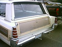 1966 2-way tailgate with side-swing door handle