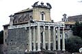 Il Tempio di Antonino e Faustina nel Foro romano (oggi Chiesa di San Lorenzo in Miranda) fu edificato nel 141.