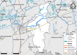 Carte en couleur présentant le réseau hydrographique de la commune