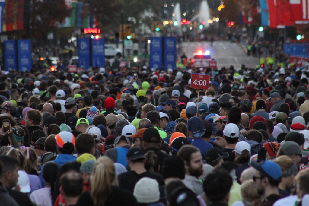 The 30th AACR Philadelphia Marathon saw thousands of people pack the Benjamin Franklin Parkway on Sunday to pursue the 26.2 mile journey in front of them.