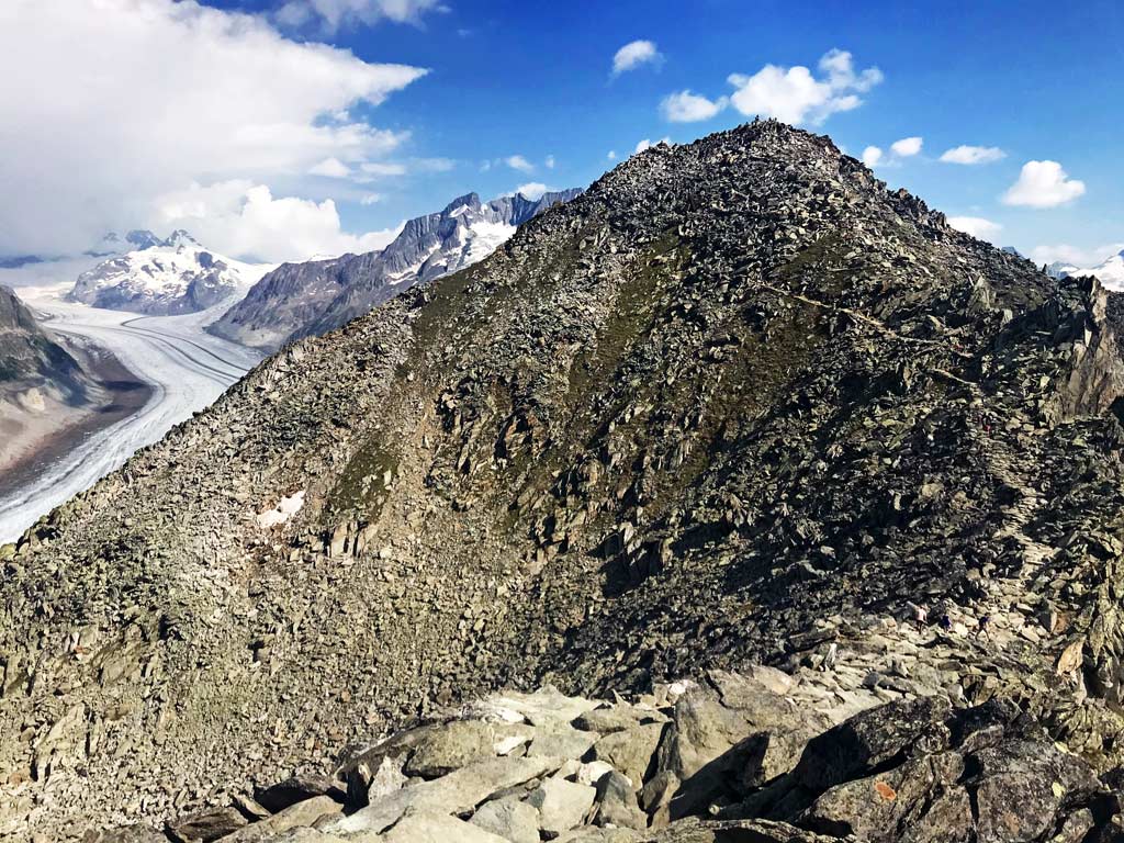 Steiniger Aufstieg aufs Eggishorn