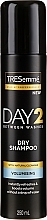 Сухой шампунь для нормальных и жирных волос Tresemme Day 2 Volumising Dry Shampoo