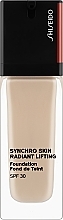 Shiseido Synchro Skin Radiant Lifting Foundation SPF 30 Odolný make-up