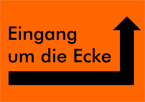 Eingang um die Ecke (Entrance around the corner)