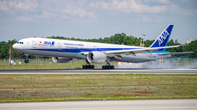 Airplane of All Nippon Airways at the landing