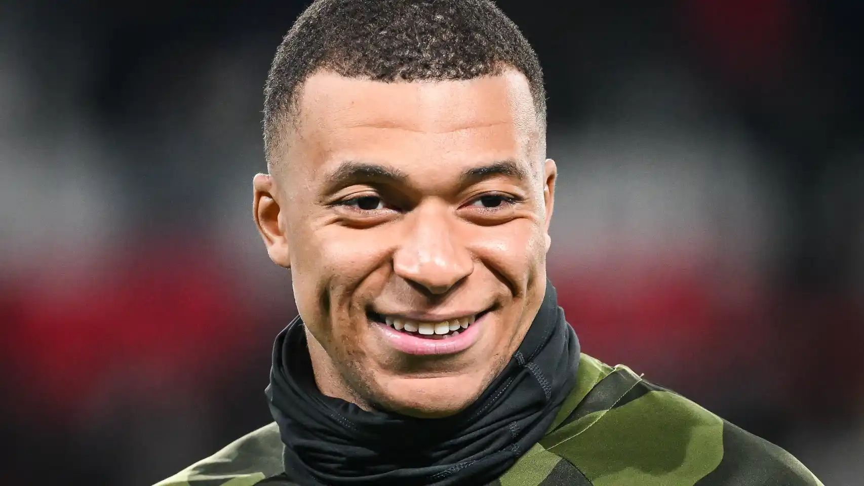 Real Madrid President Florentino Perez waiting for Kylian Mbappe to ...