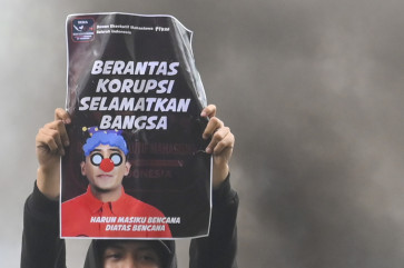 Prabowo’s plan to pardon ‘corrupters’ raises eyebrows