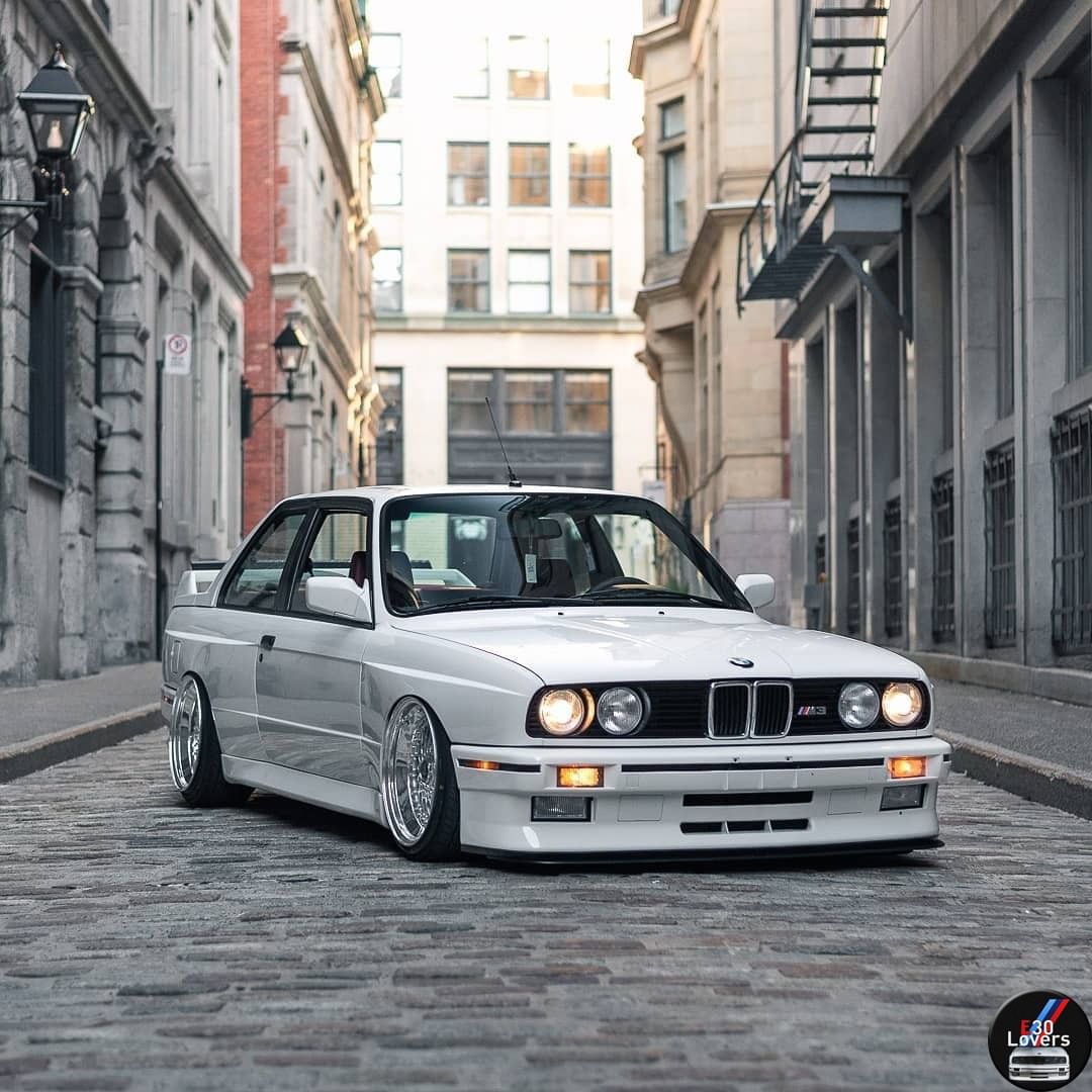 Clean and Clear BMW E30 : r/carporn