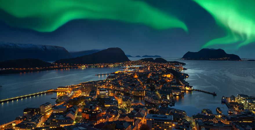 Polarlichter über Alesund, Norwegen