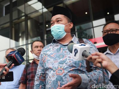 Boyamin Saiman Janjikan SGD 100 Ribu untuk Informasi Harun Masiku