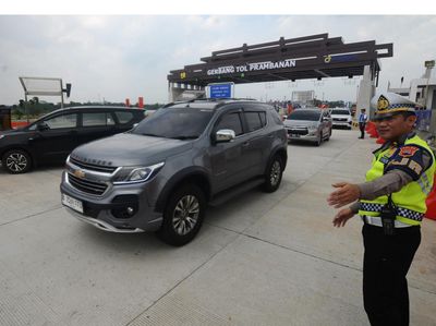 Tol Fungsional Klaten-Prambanan Dipadati Kendaraan Pemudik Natal