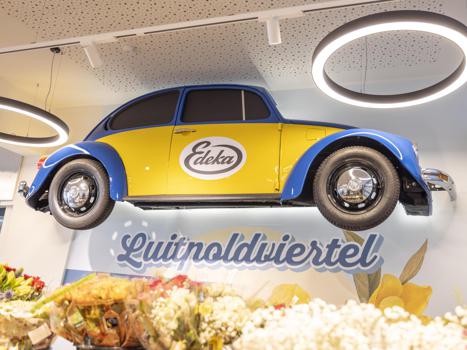 Voll Retro: In einem alten VW-Autohaus aus den 50er Jahren eröffnete 2024 einer der vielleicht ungewöhnlichsten Supermärkte.