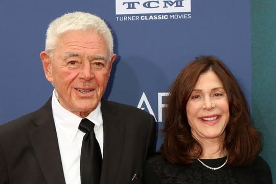 Richard Donner und Lauren Shuler Donner sind seit 1985 miteinander verheiratet.