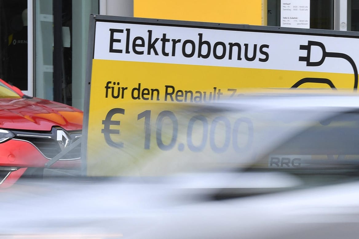 Satter Elektrobonus: Die Kaufprämie motiviert zum Umstieg aufs E-Auto. Aber ist jetzt der richtige Zeitpunkt?