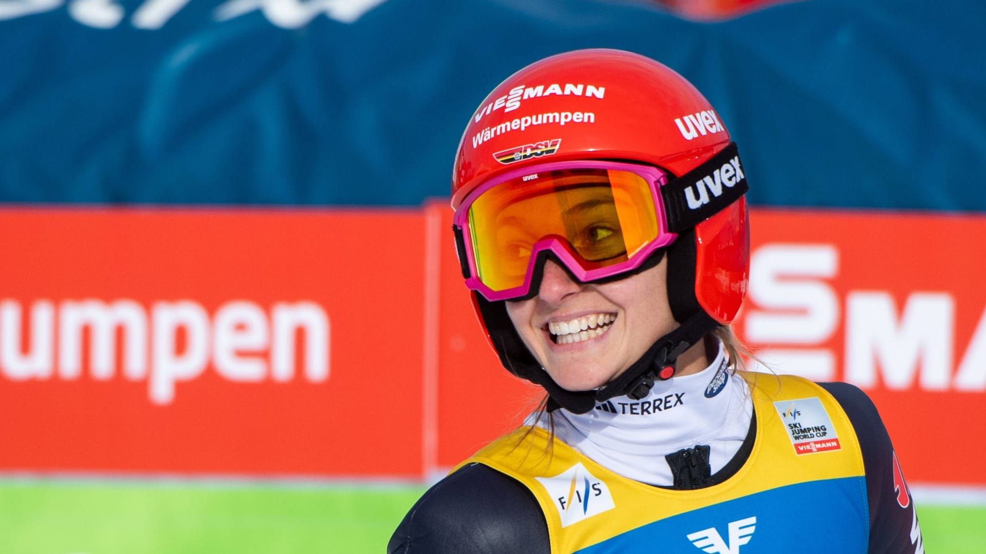 Katharina Schmid: Die deutsche Skispringerin macht sich seit Jahren für eine Frauen-Tournee stark.