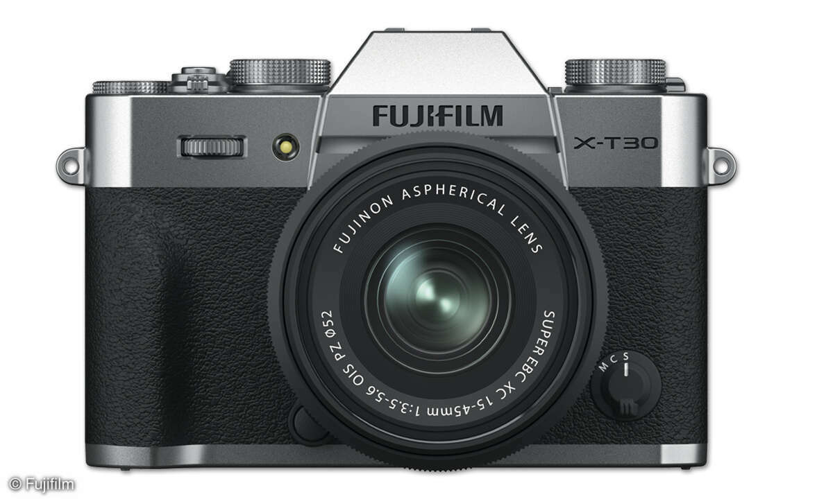 Fujifilm-X-T30-II_front_15-45_silver