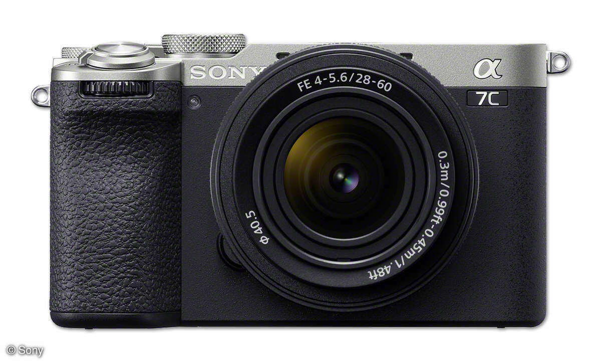 Sony-a7c-II_CX89700_SEL2860_front_silver