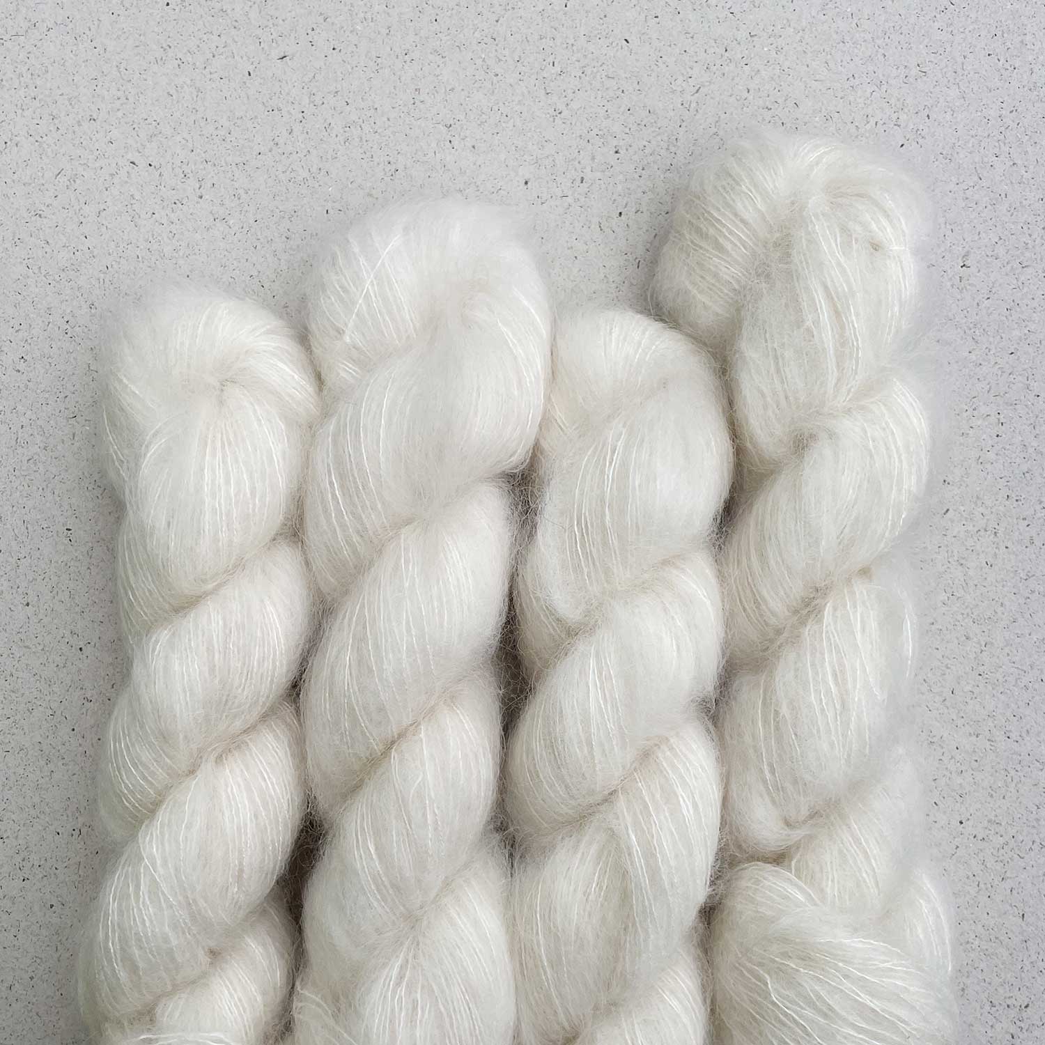 MANADA UNGEFÄRBT | SUPERKID MOHAIR, SILK, MERINO, YAK