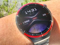 Huawei Watch 4 Pro Space Edition in der Frontansicht.