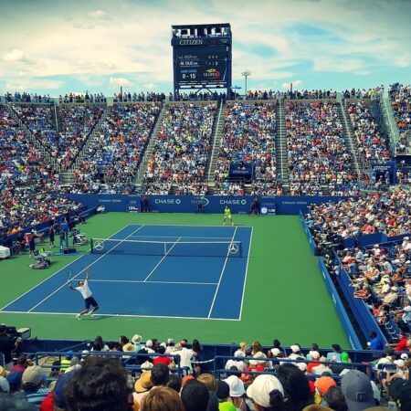 Aufschlag beim Tennis