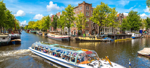 Amsterdam: 2 Tage im guten 3* Hotel mit Frühstück und Bahnreise für nur 229€