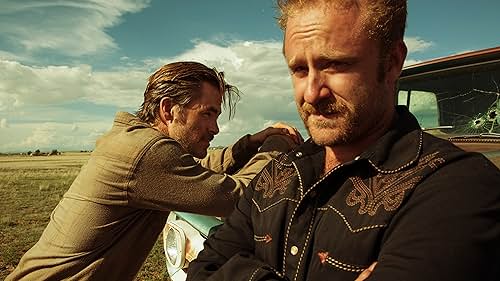 Ben Foster and Chris Pine in Hell or High Water (2016)