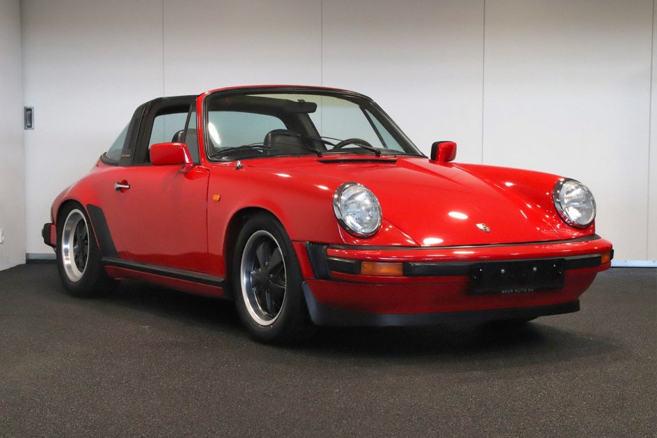 Porsche 911 Targa 2,7 Benzin modelår 1975 km 5000 Rød