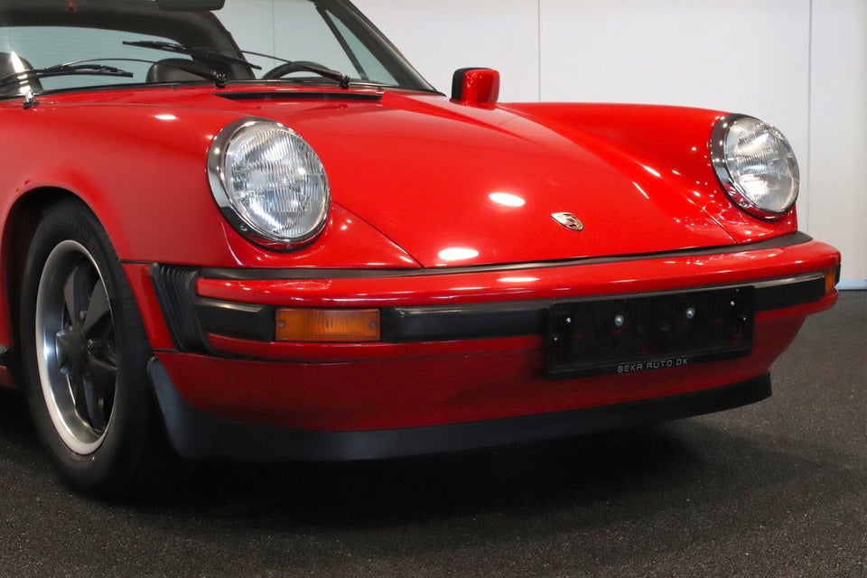 Porsche 911 Targa 2,7 Benzin modelår 1975 km 5000 Rød